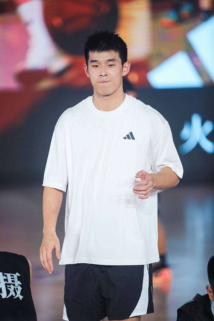 原创            中国篮球留洋又多一人 林葳新赛季将出战NCAA