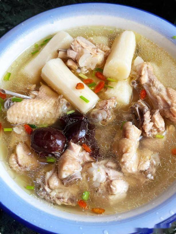 金秋十月吃很滋补，男女都可以吃，补虚益气，手脚暖和不冰冷