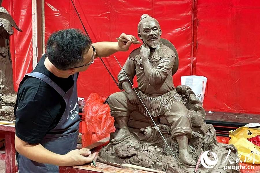 福建莆田：“艺博会”上新 尽显“登峰造极”的艺术震撼