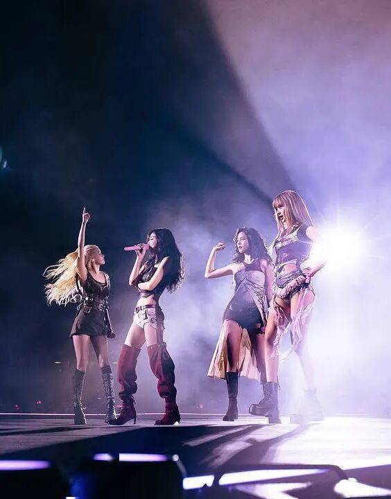 顶级女团爱豆真实唱功引发热议：“被假唱，仅因与录音室版本近乎一致”