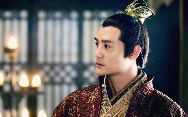 原创            刘涛也没想到,42岁“未婚未育”的王凯,终究走上了一条下坡路