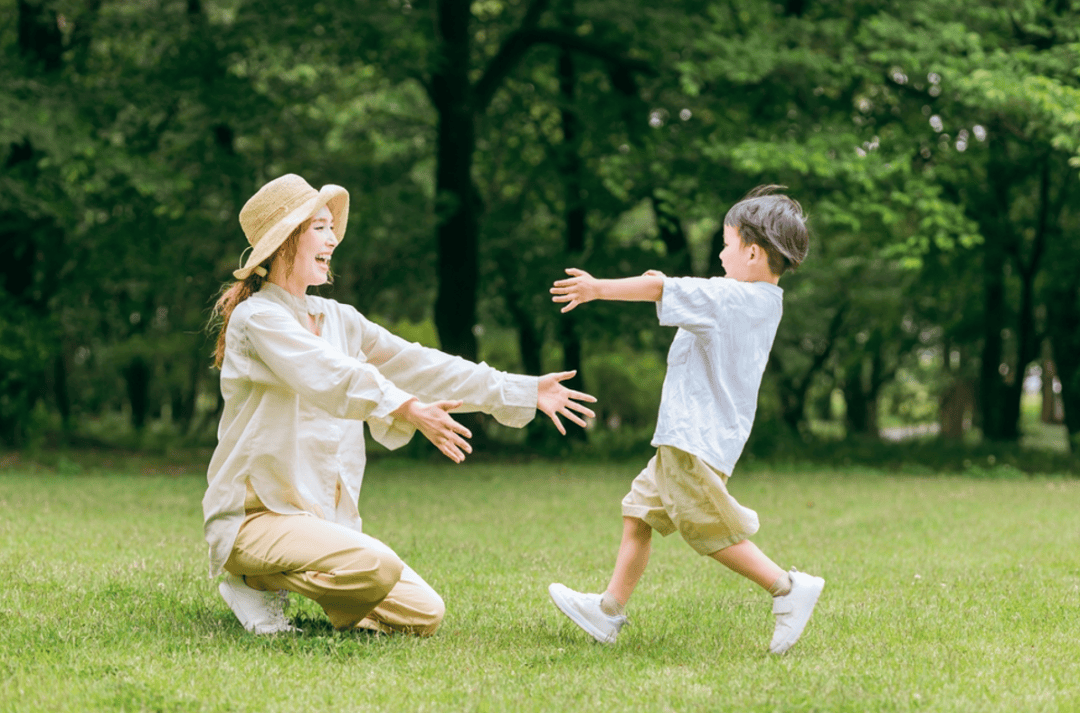 孩子有这 6 种表现,说明真的很爱很爱你