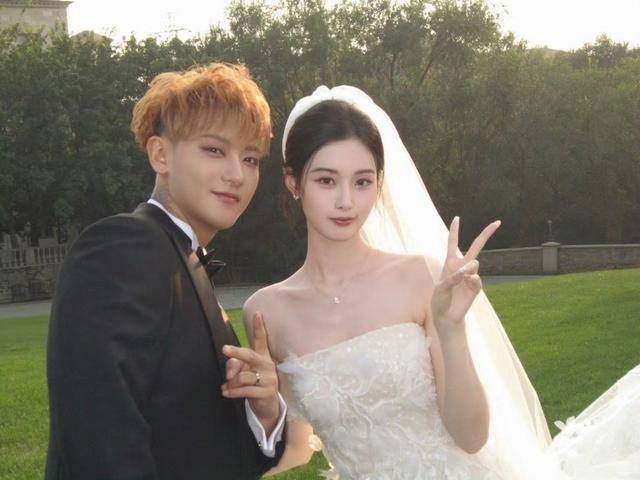 原创            黄子韬直播结婚:现场跟网友要关注，妆容翻车，鹿晗没到场惹失望