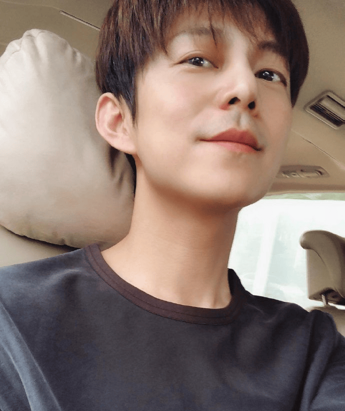 51岁何炅突然自曝：我现在特别痛苦