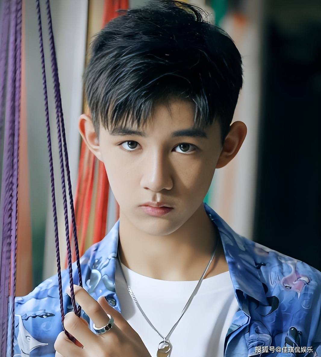 荣梓杉出轨越扒越有！官方出手事态升级，该慌的远不止陈思诚一人