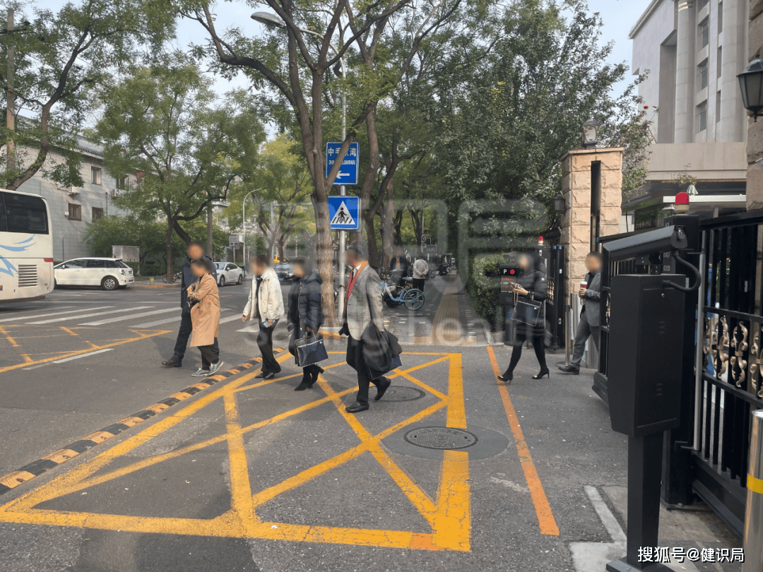 2025国谈现场:恒瑞、科伦、阿斯利康等现身,国产新药唱主角