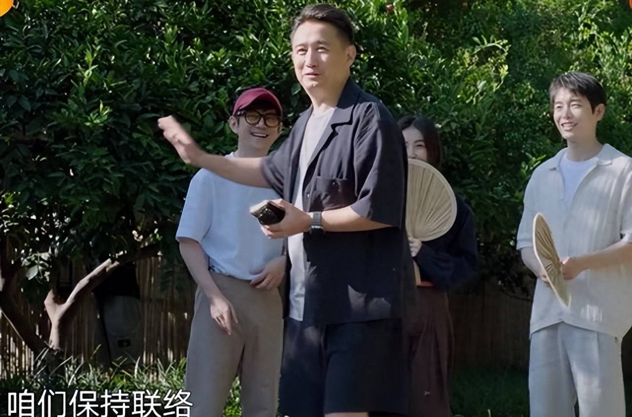 原创            黄磊不下厨、彭昱畅发量多了、狗老了、鸭走了…“生活”也变了