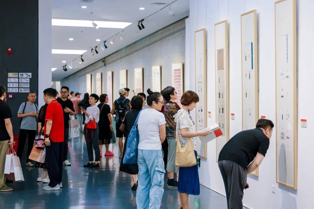 “2025·深圳书法篆刻年度展”在罗湖美术馆开幕