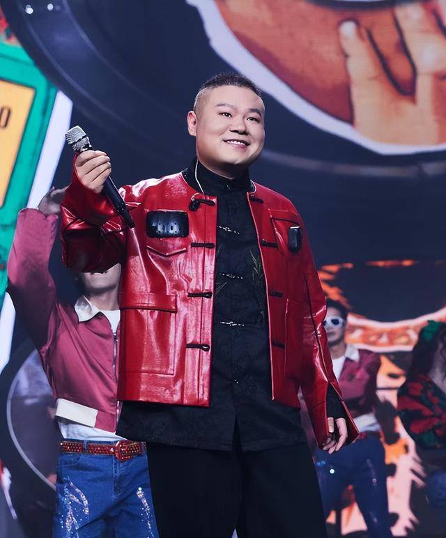 原创            岳云鹏回老家开演唱会，五姐包大巴车带老乡们去看，郭德纲被调侃