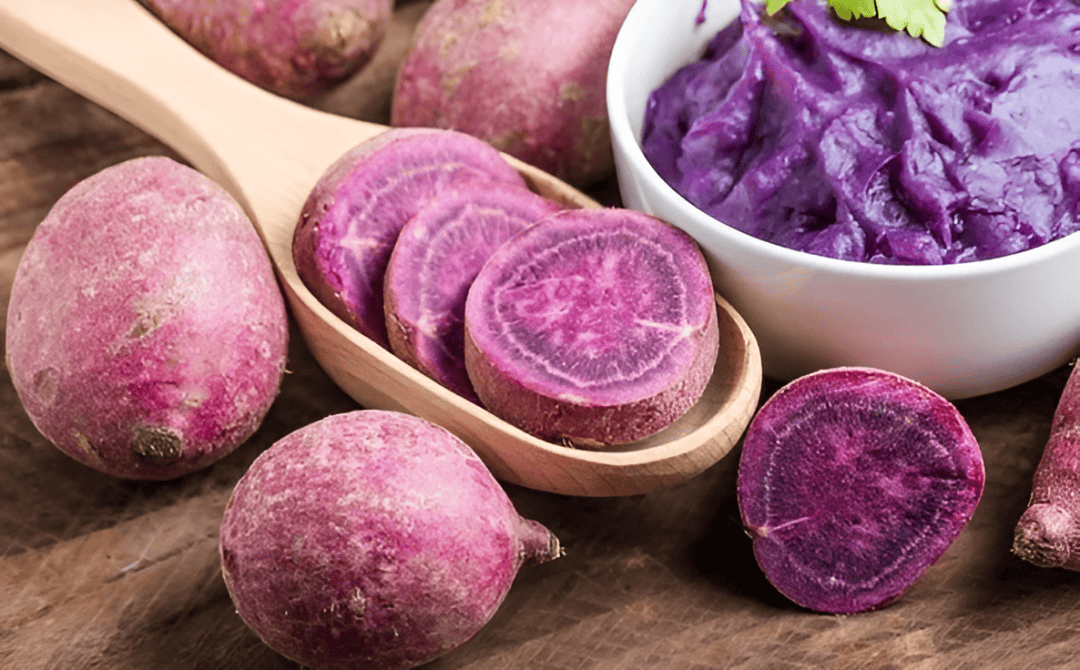 冬天皮肤干燥，多吃这6种食物，花青素含量高，皮肤水润气色好