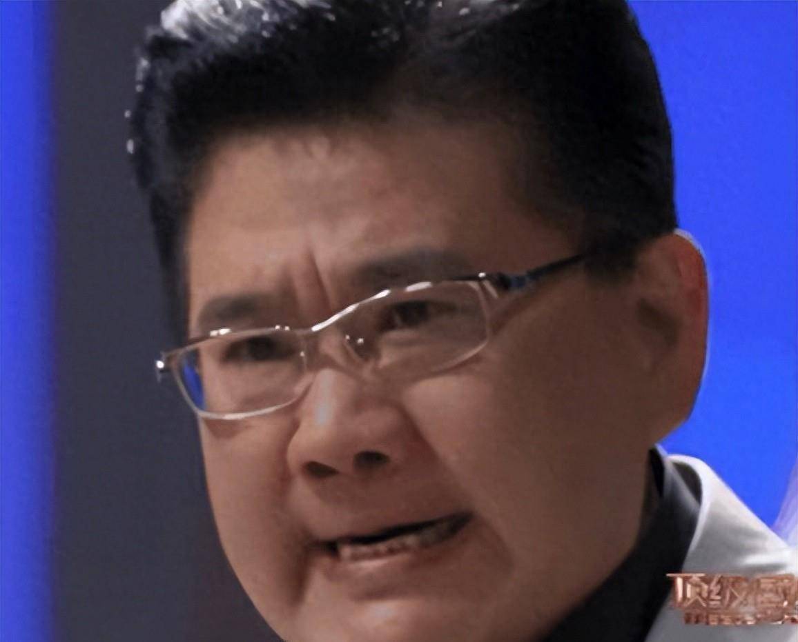 原创            主持人曹可凡揭露：占据核心位置反而失颜，王朔的预感果然准确