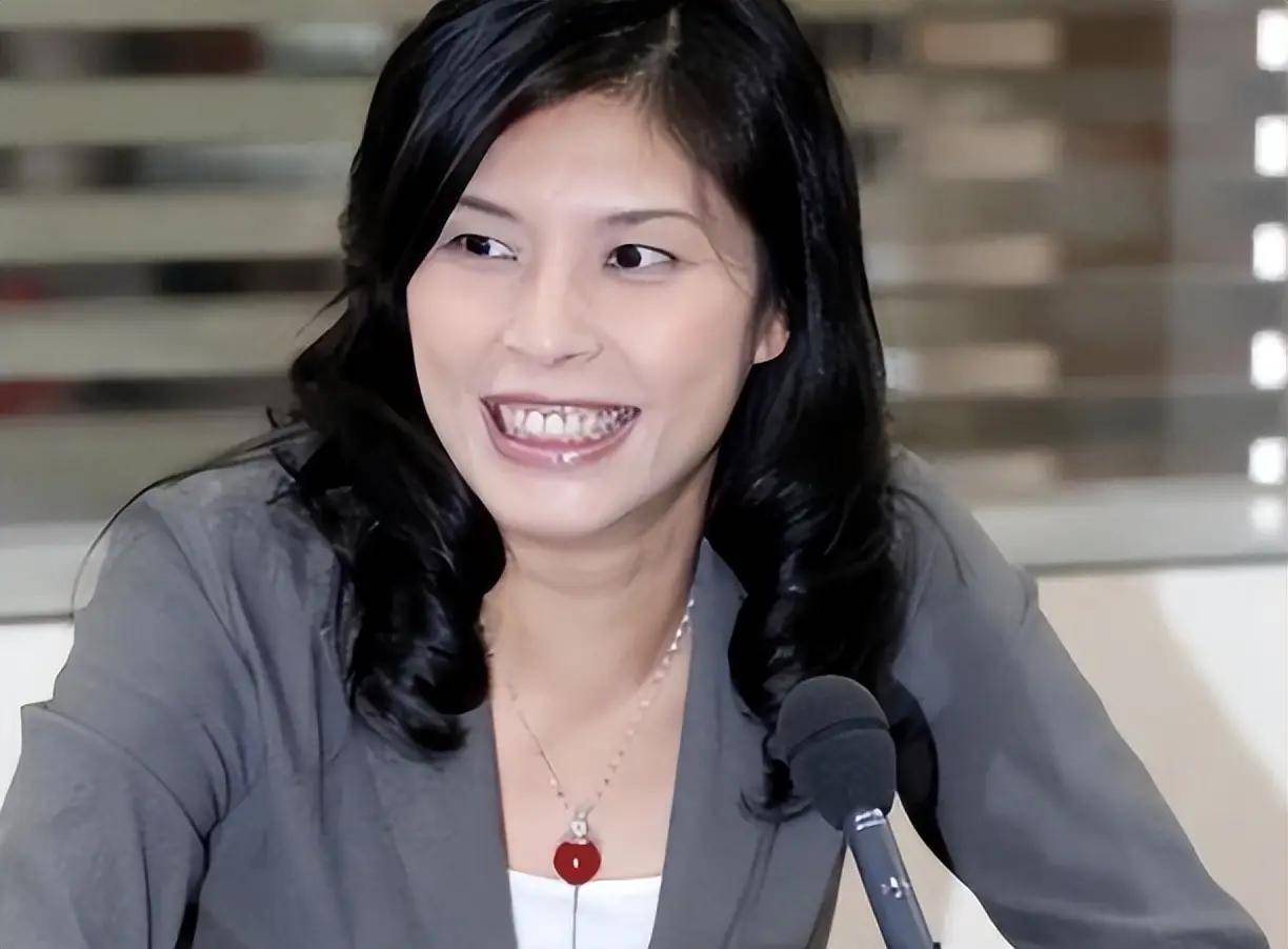 郑丽文当选国民党主席，先攻民进党，不到24小时，赖清德民调崩盘