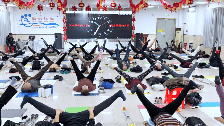 女性股骨头坏死早期症状