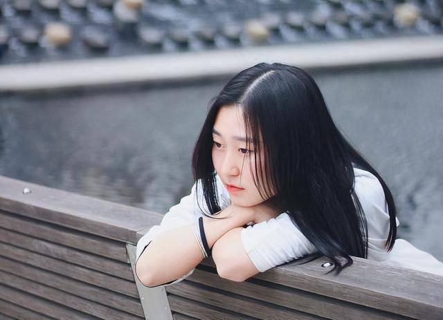 男人开始嫌弃你了，嘴上不说，身体反应却藏不住