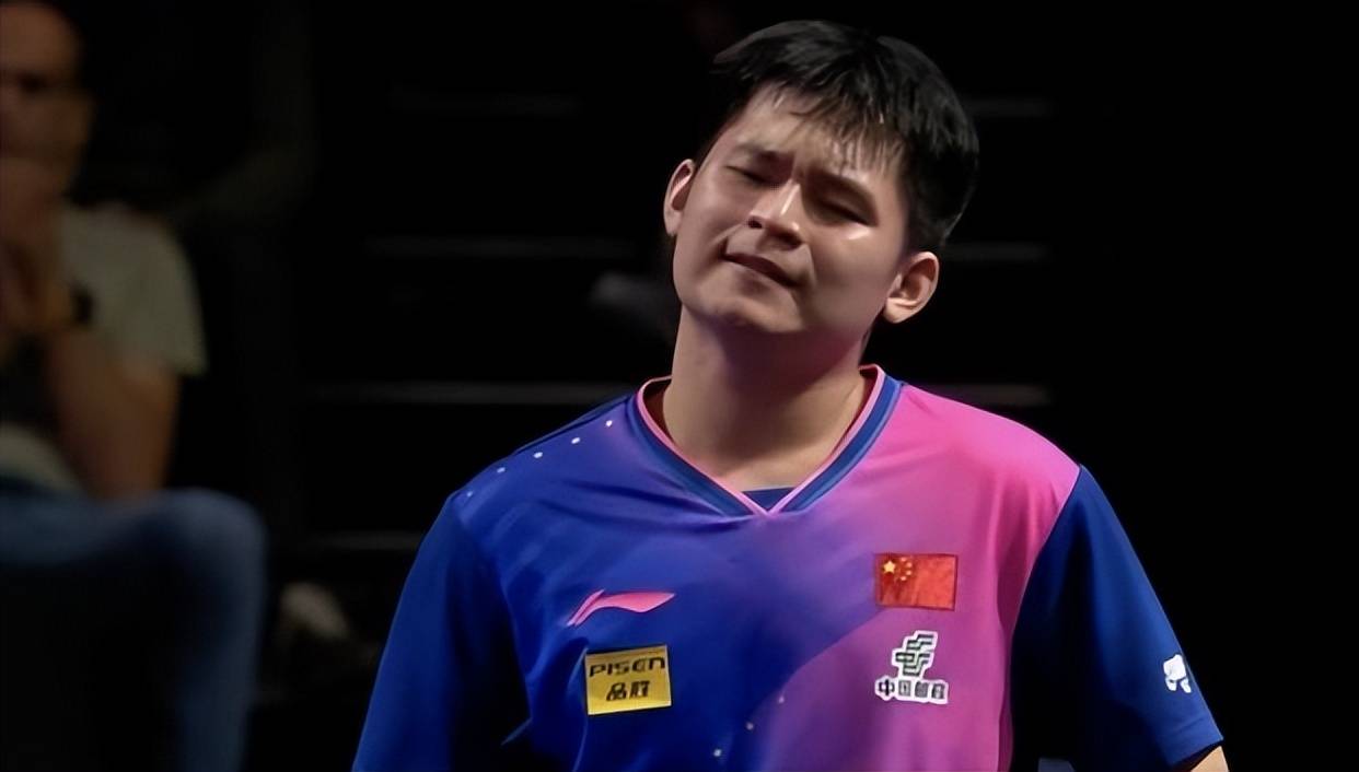 原创            林诗栋无缘决赛！对手疯狂庆祝仰天怒吼没想到小石头看后这种反应