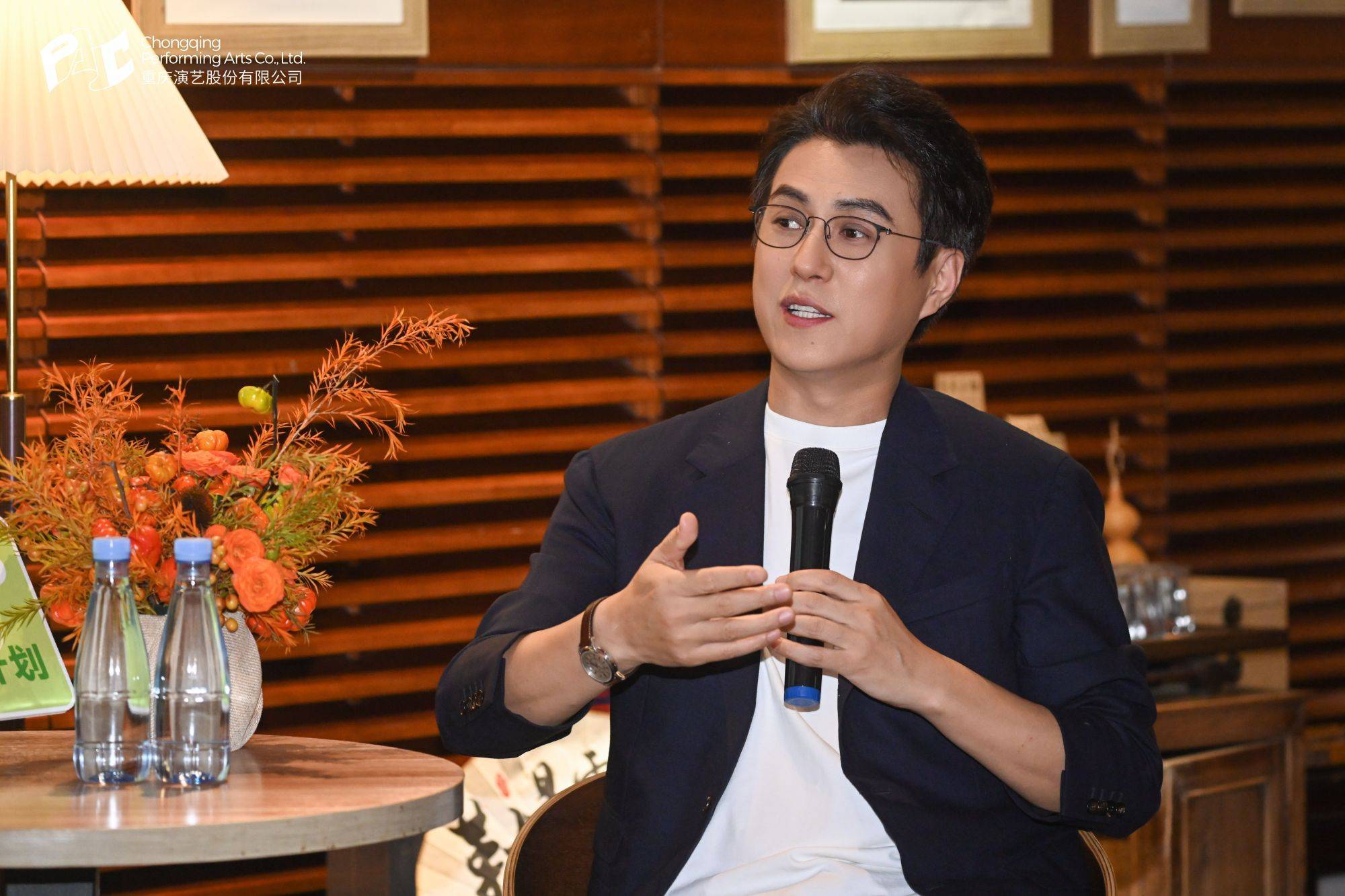“点亮生活”青年艺术周启幕 靳东、刘敏涛共助青年戏剧“破土”新生