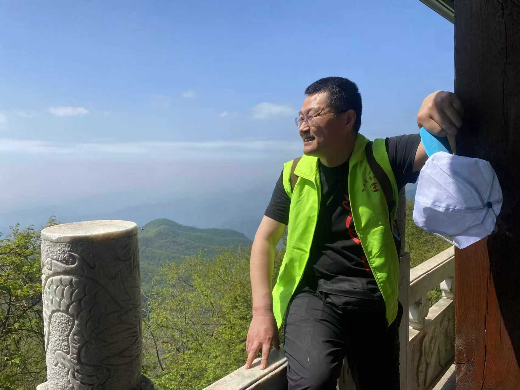 股骨头早期能治愈的希望与李氏三联疗法的应用探索