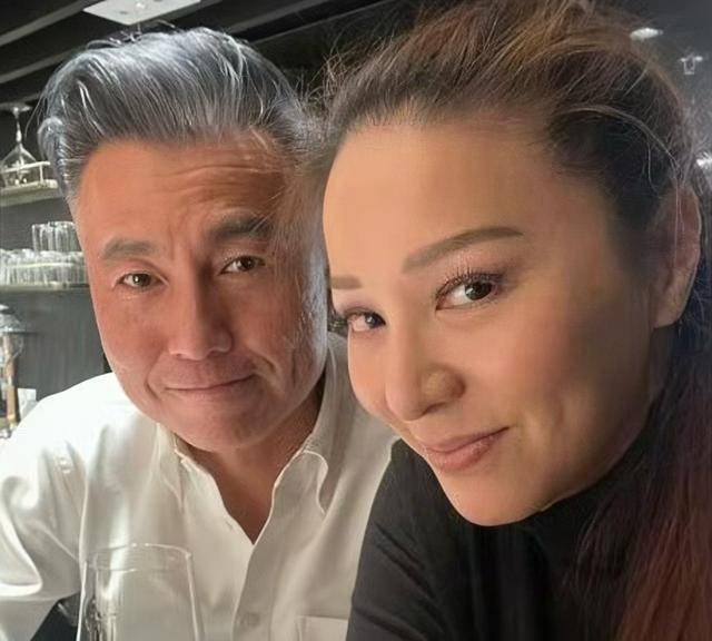 突发！香港知名女星老公被曝压榨员工，要求下班后继续加班培训