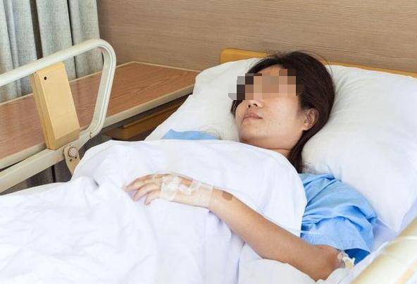 原创            回顾：植物人卧床3年腹部隆起，母亲得知真相后崩溃：怎么是他