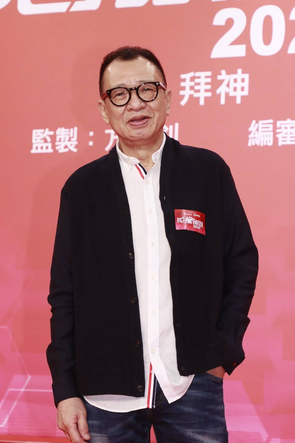 原创            TVB戏骨惊传病危入院，三地奔波早现疲态，身价丰厚不敢退休