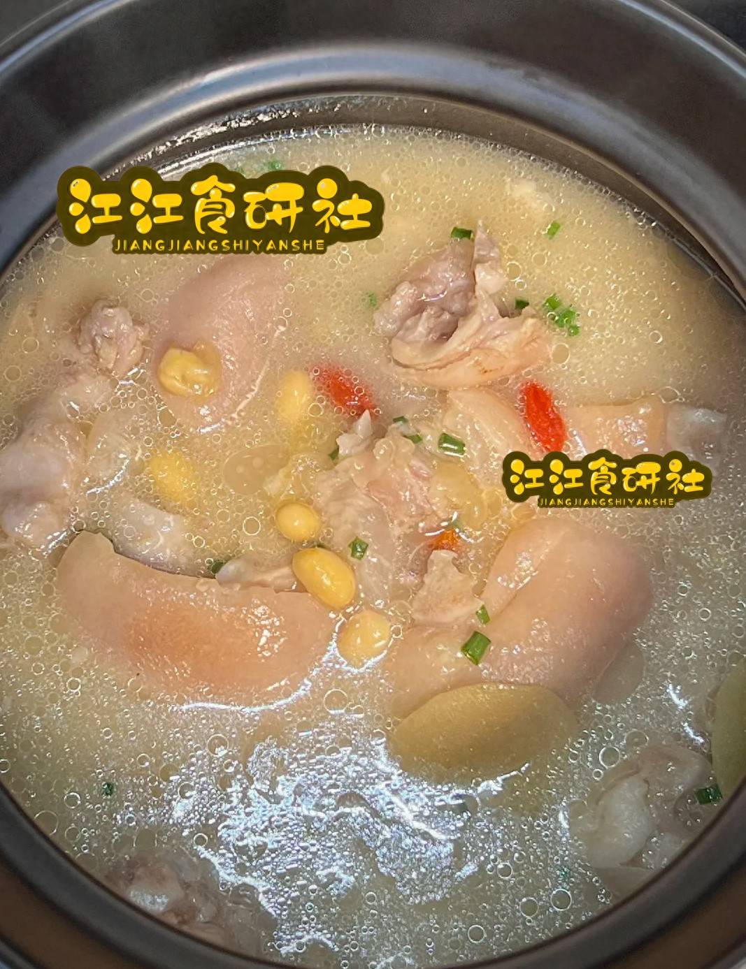 女人不要太节俭，常喝这3碗汤，补充雌激素，皮肤光滑气色好