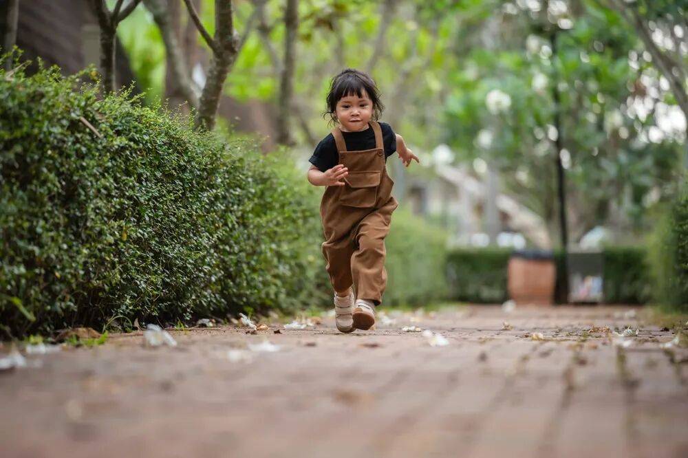 不打不骂却能毁掉一个女孩……家有女儿，这 6 句话千万别说