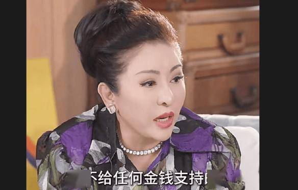 窦骁何超莲离婚的瓜？X女星被老男人包养的瓜？赵露思傍到新靠山？邓家佳再婚？