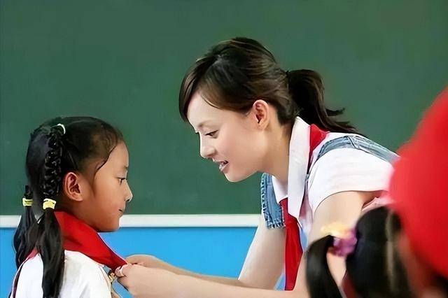 原创            20年过去了,孙俪资助4年的“白眼狼”向海清,结局令人唏嘘!