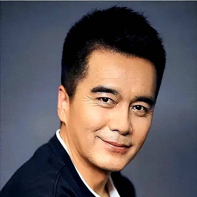 原创            原来他们是夫妻，四婚才遇小他12岁爱妻，靠着赵露思终于火了