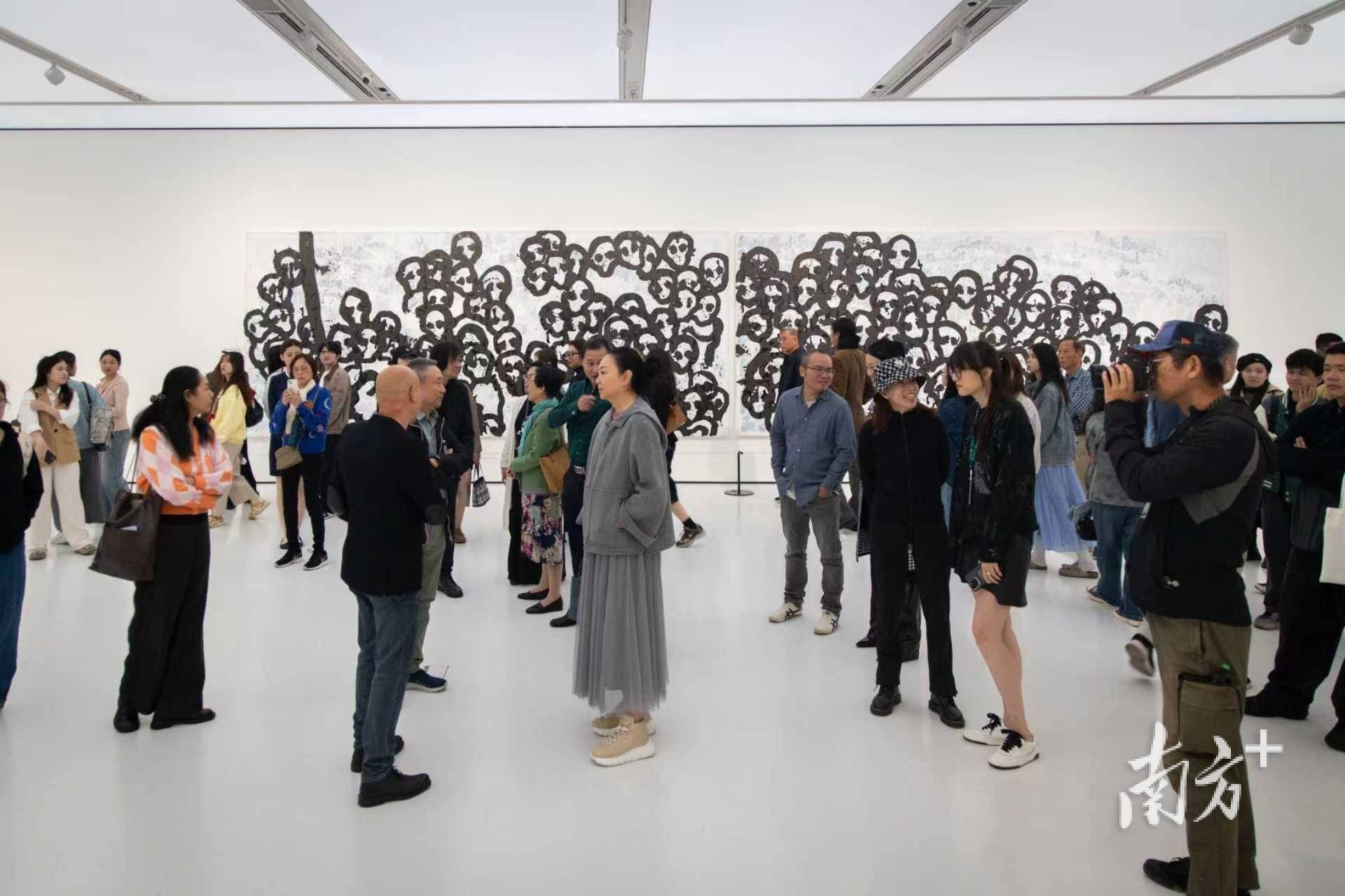 “艺术家还要再努力”，杨诘苍个展在广东美术馆新馆开幕