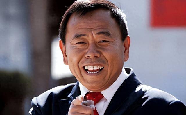 原创            4个老婆，全家移民，享受正师级待遇，潘长江身上哪个标签是真的