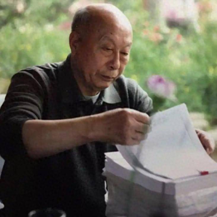 原创            张逸民指挥六次海战,本拟授个人一等功,陶勇:你还是不立功为好