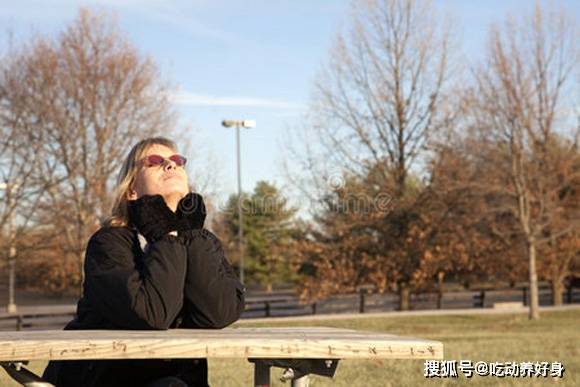 原创            霜降过后，郁是影响心理健康的关键，赶走坏情绪的2个小技巧