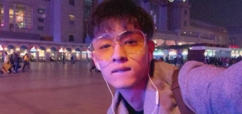 原创            赵又廷“威胁”秦霄贤，称不让其见高圆圆，秀恩爱次次少不了他