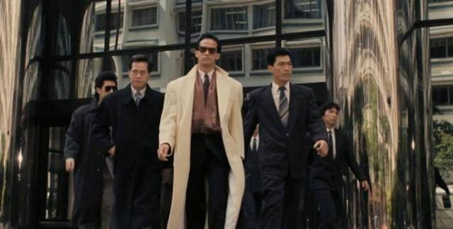 TVB御用奸人首度参演短剧，娶小20岁娇妻，定居海南住500万别墅