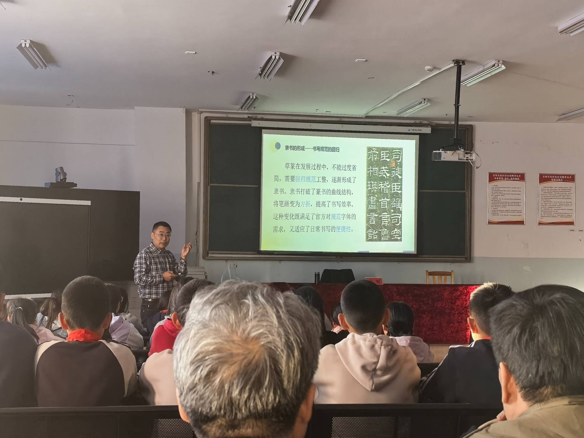 笔墨为桥连苏伊 书法传递万里情