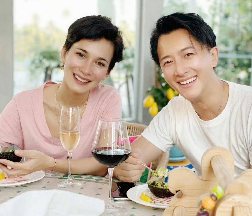 原创            郭富城方媛后韩庚卢靖姗生娃，评论区好暖，2600多网友留言祝福