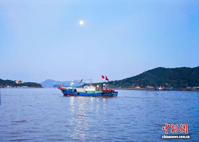 台胞中秋写真：月满十六别样圆 半退休生活续写两岸情