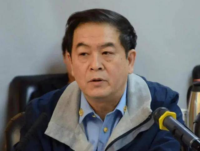 原创            郭旭新：长得帅演技也好，娶了初恋后生下一子，可惜当红时息影了