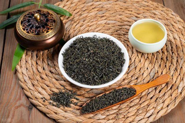 原创            年过65岁要避开浓茶？医生坦言：不想伤血管，2种茶避免饮用