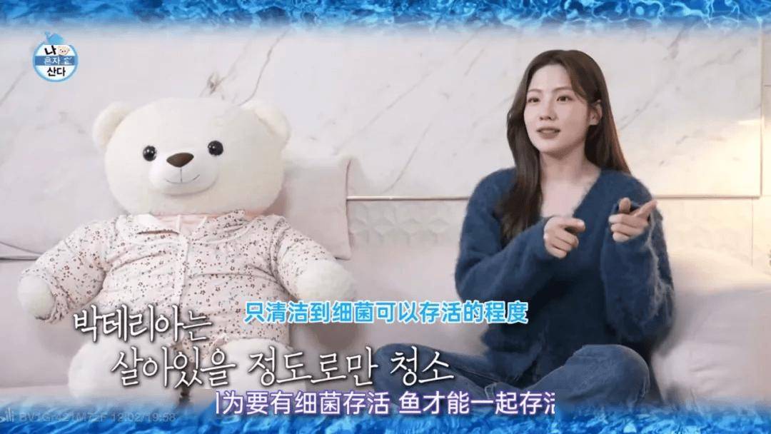 00后过气女星突然爆红：无聊的生活，无聊的房子，你们为什么上头了？