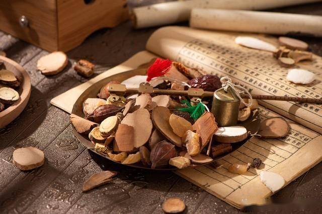 玄黄散：对付前列腺增生的通瘀利便方！帮中老年男性摆脱排尿困扰