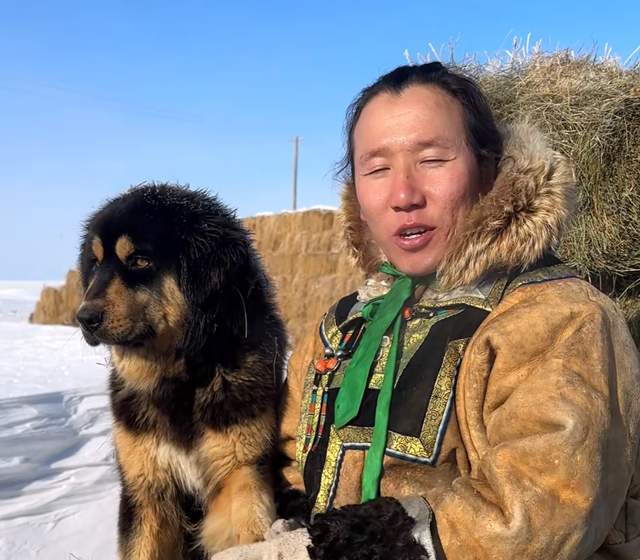 原创            多位网红为敖其尔发声，死因并非生病而是坠亡，遗体仍然没有火化