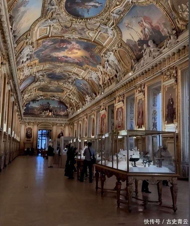 法国脸丢大了！卢浮宫7亿珠宝10分钟内被盗，馆长竟称毫不知情