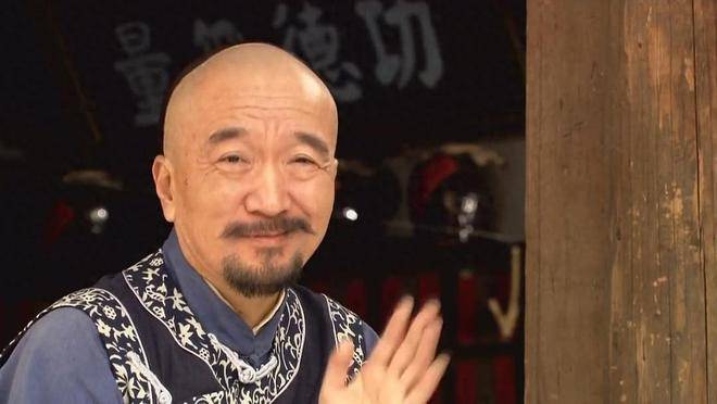 一辈子不接广告，78岁老艺术家李保田近照放出，开炮年轻演员