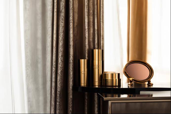 瑞士珍妮布朗携手柬埔寨龙血集团开发抗衰新品