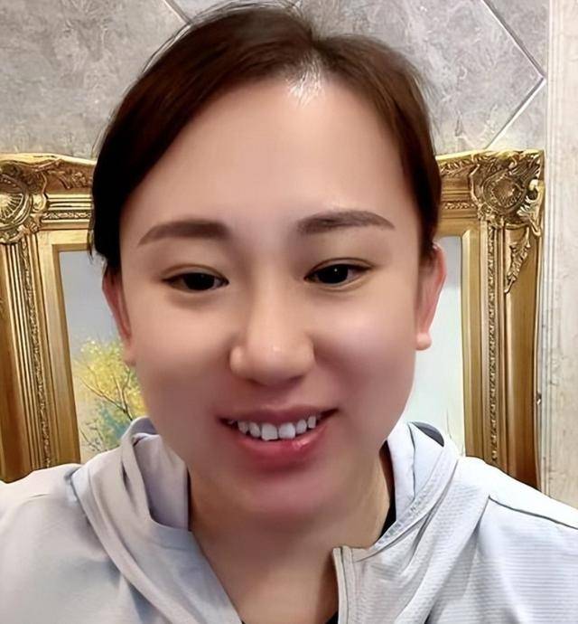 原创            丫蛋和王金龙离婚9年，一个靠商演直播谋生，一个证实了王晶的话