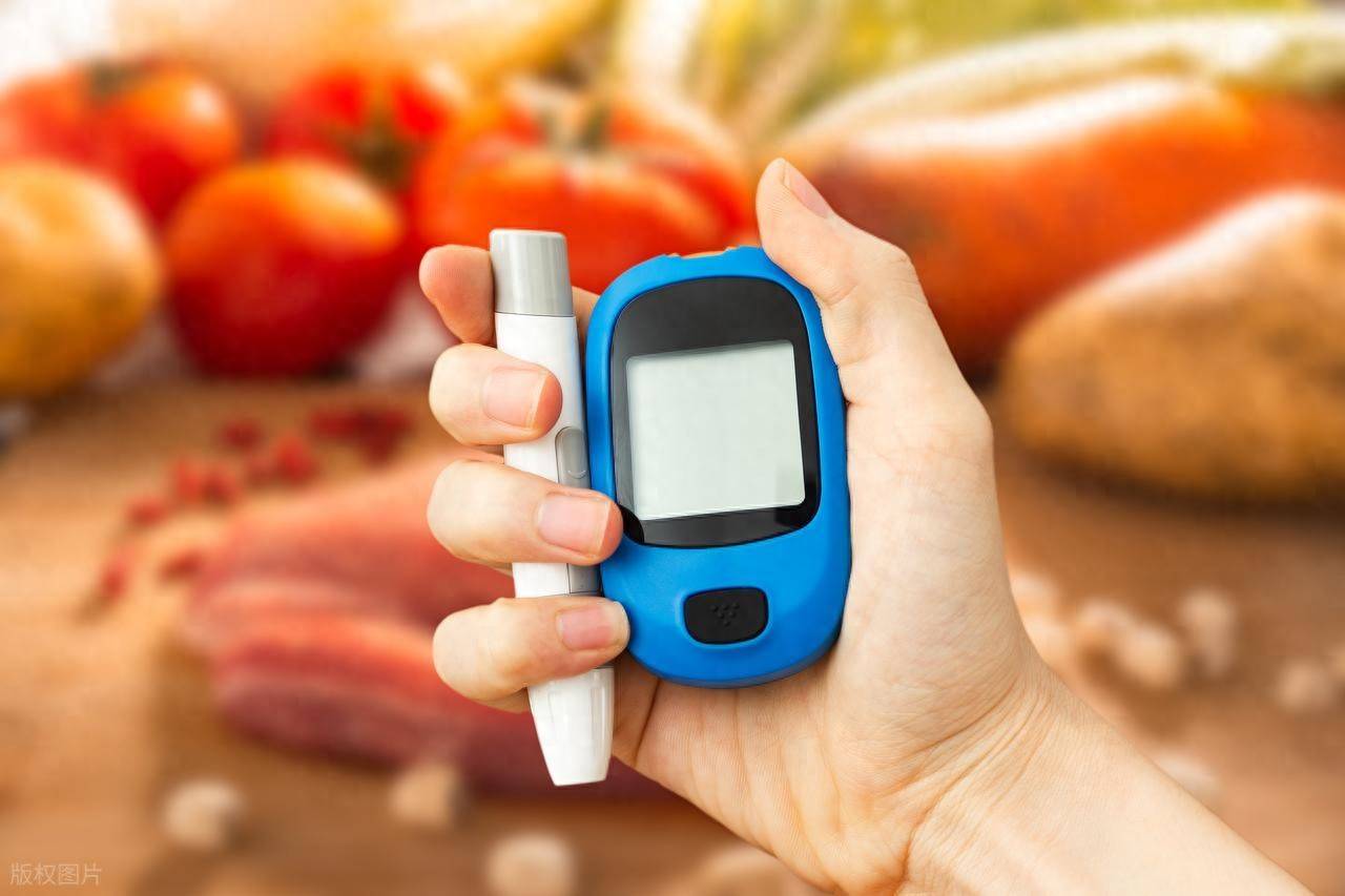 原创            有糖尿病的人，不吃主食或主食吃得太少，为何血糖不降反升？