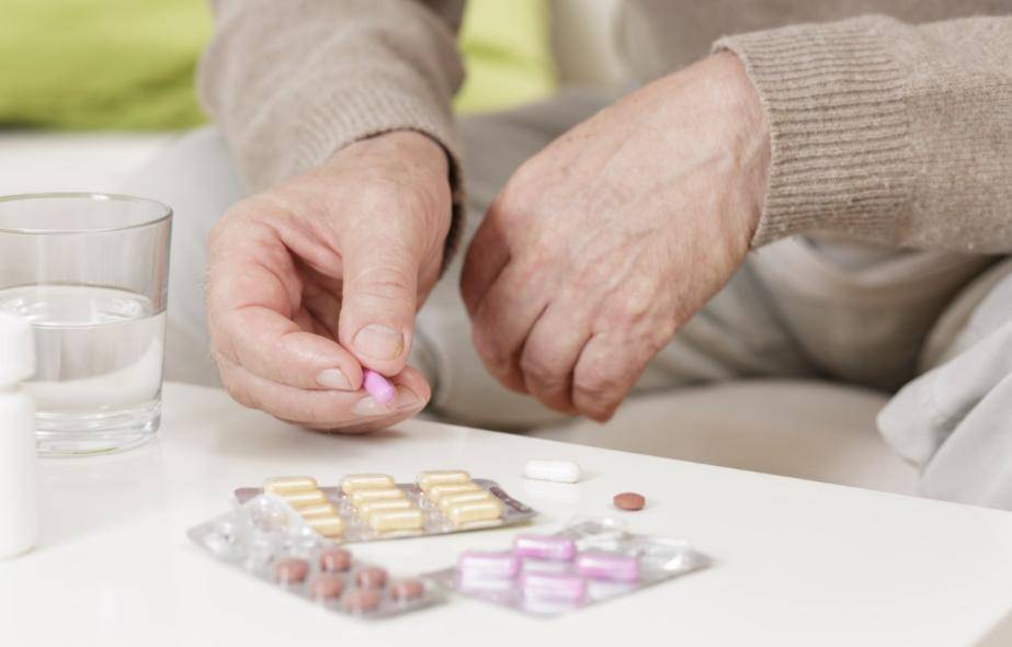 原创            74岁老人意外中毒离世！医生提醒：服完降糖药切勿触碰它，中老年务必留意