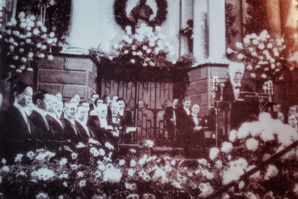 独家｜友人追忆杨振宁：他没能二度获诺奖是一个遗憾